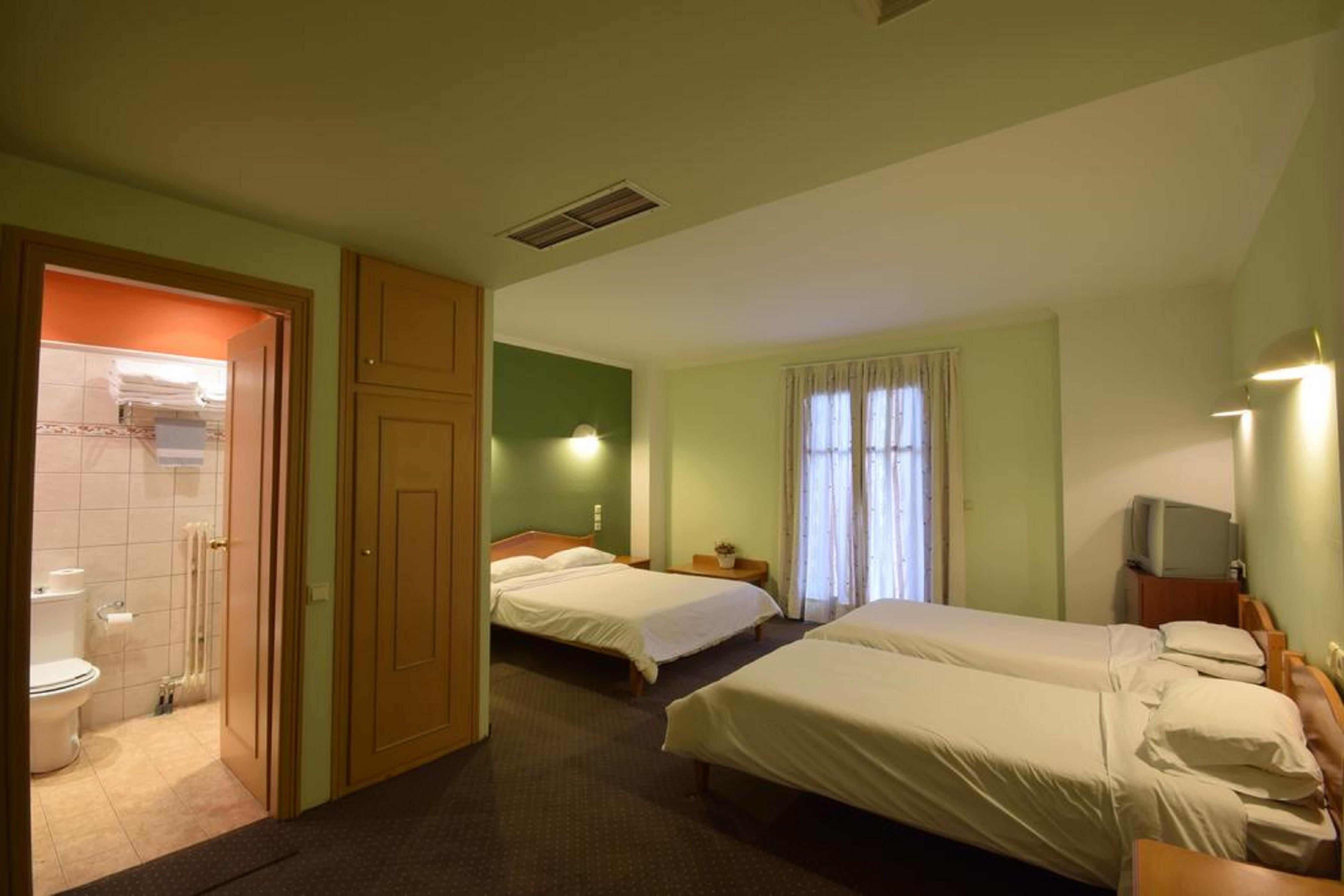 Mont Helmos Hotel Klitoria Exterior photo