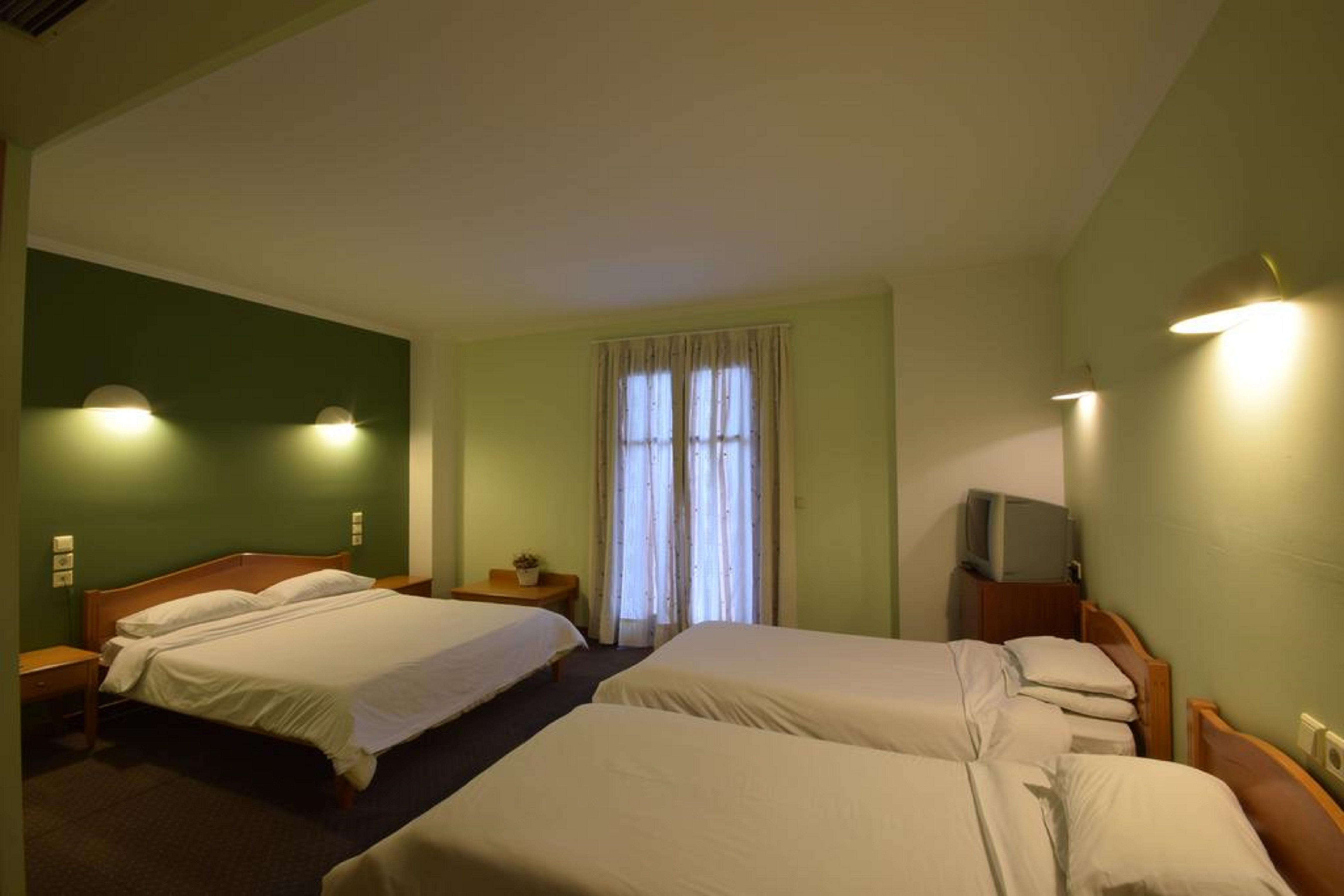 Mont Helmos Hotel Klitoria Exterior photo